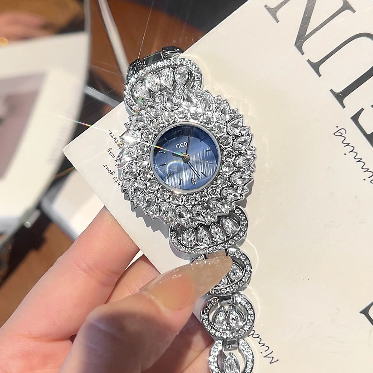 UTHAI CQ443 세련된 럭셔리 별이 빛나는 하늘  - Luxury Watch For Sale 리뷰 및 가격