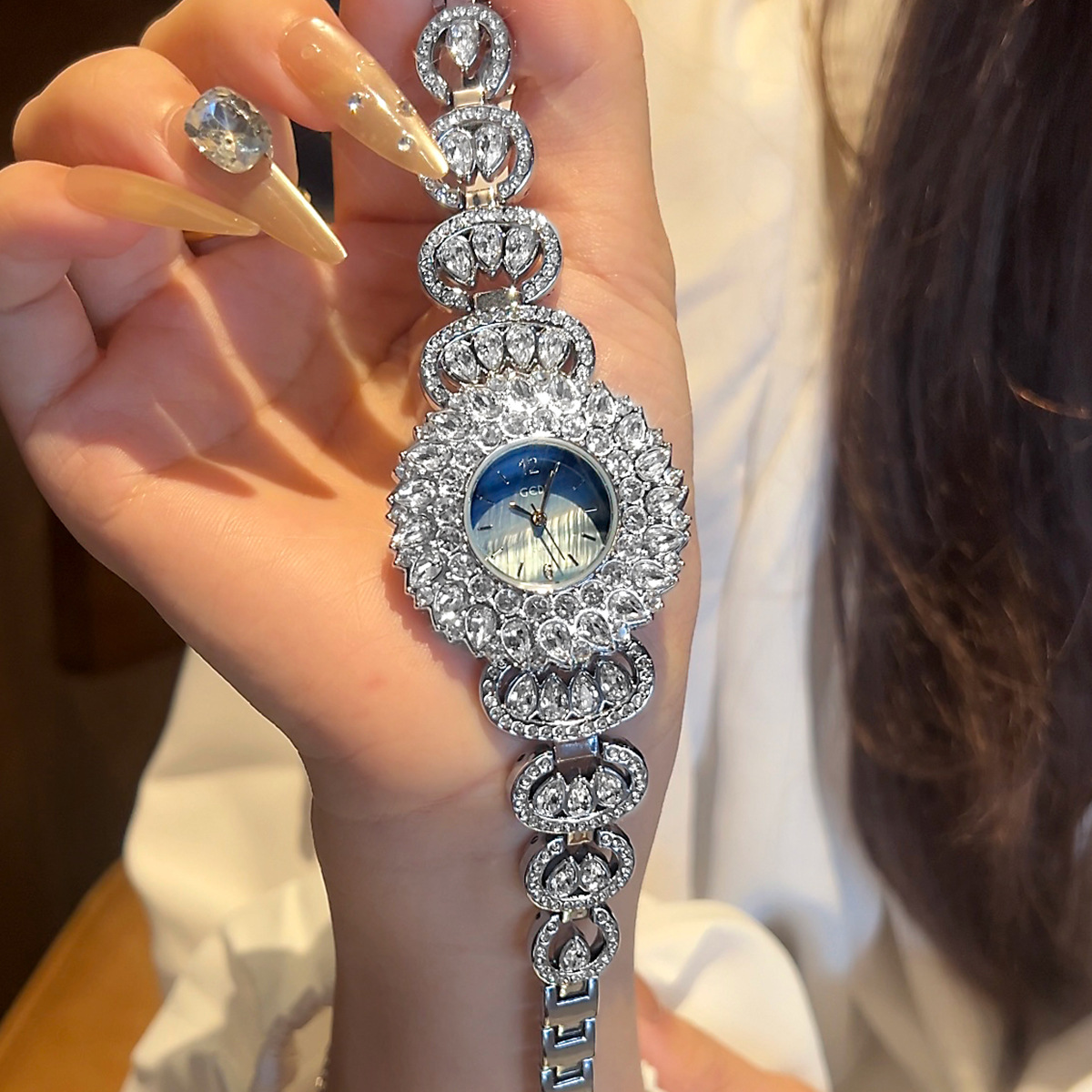 UTHAI CQ443 세련된 럭셔리 별이 빛나는 하늘  - Luxury Watch For Sale 리뷰 및 가격