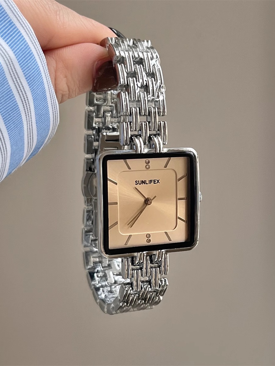레트로 홍콩 스타일 대형 다이얼 고급 여성용 시계, 라 - Luxury Watch In Hong Kong 리뷰 및 가격