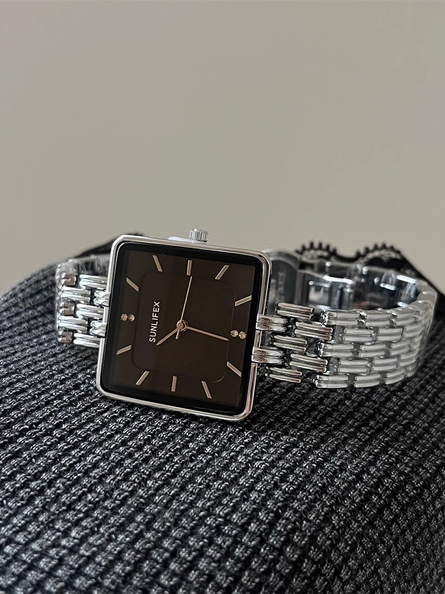 레트로 홍콩 스타일 대형 다이얼 고급 여성용 시계, 라 - Luxury Watch In Hong Kong 리뷰 및 가격