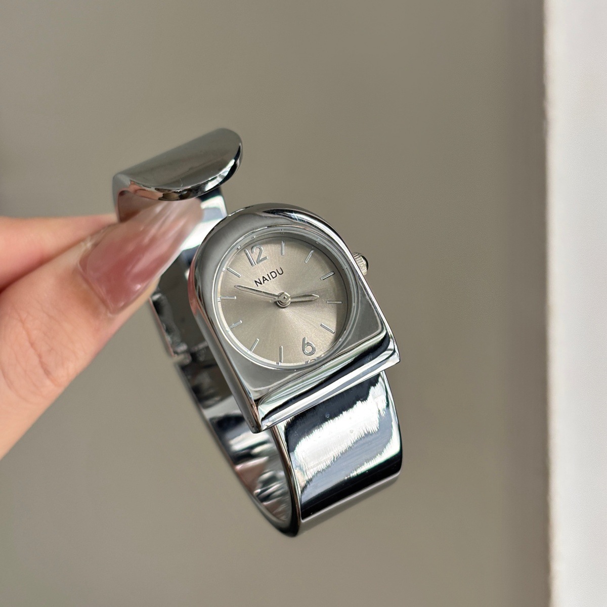 2026 새로운 골드 팔찌 시계 여성용 럭셔리 고급 맞 - Luxury Watch Levels 리뷰 및 가격