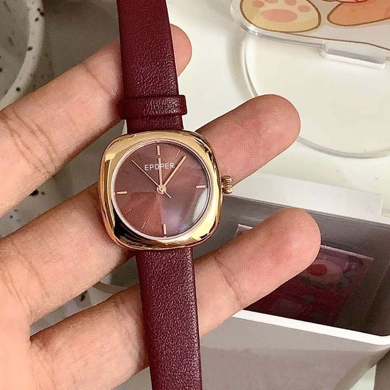 트렌디하고 고급스러운 디자인의 심플 럭셔리 레트로 니치 - Luxury Watch Levels 리뷰 및 가격