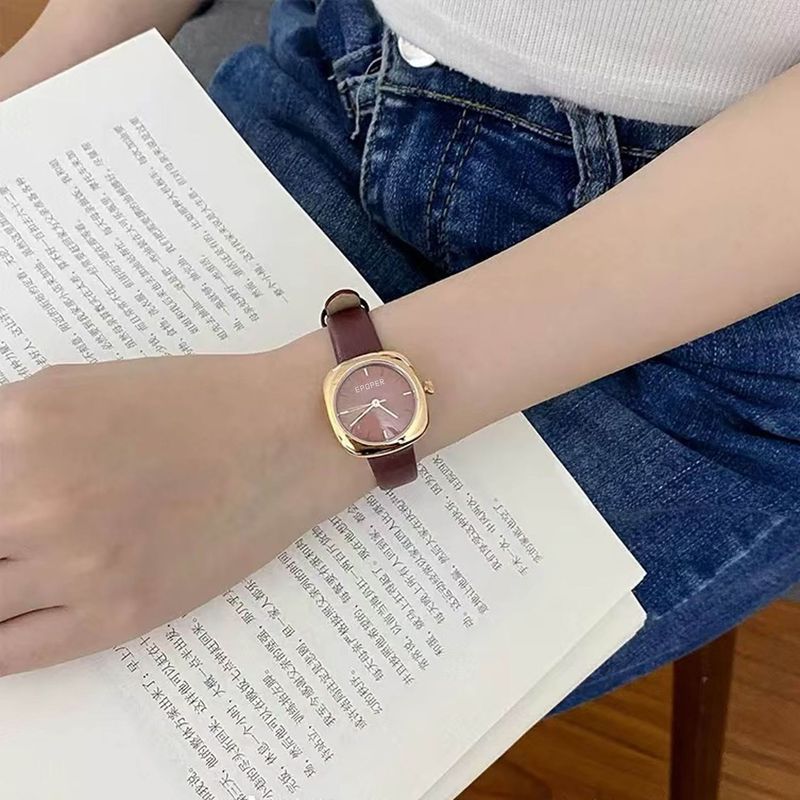 트렌디하고 고급스러운 디자인의 심플 럭셔리 레트로 니치 - Luxury Watch Levels 리뷰 및 가격